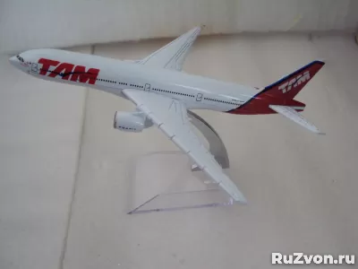 Модель Бразильского самолёта Airlines Boeing 777 B777 Airway фото 4