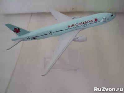 Модель самолёта Air Боинг 777 CANADA фото 5