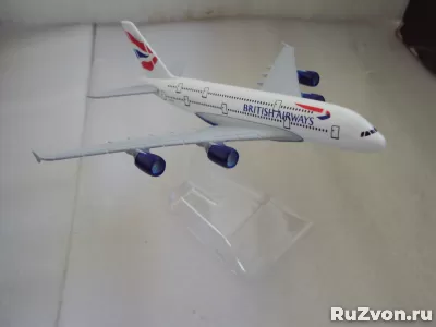 Модель самолёта BRITISH AIRWAYS A380 фото