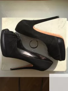 Туфли casadei италия новые размер 39 замшевые черные платфор фото