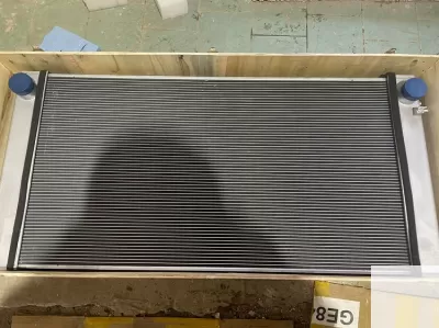 Радиатор охлаждения водяной 4655008 Hitachi фото